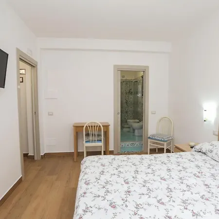 La Dea Bendata Guest house *