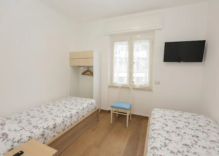 La Dea Bendata Minori